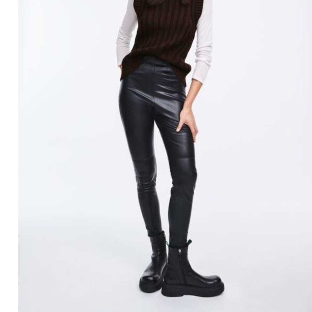 Zara Black High-Waisted Faux Leather Leggings